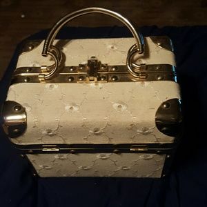 Box clutch purse